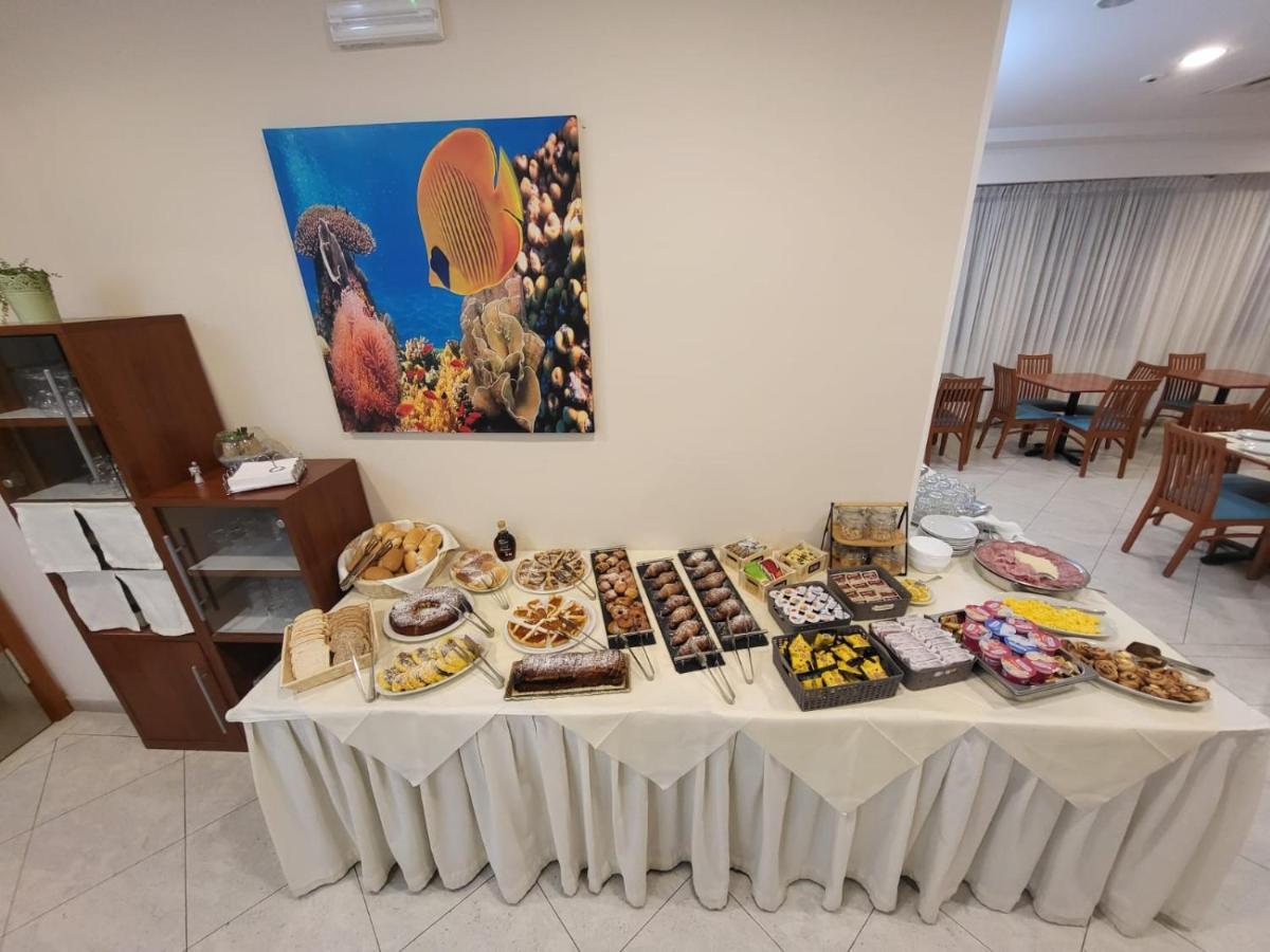 Hotel Savana Rimini Buitenkant foto